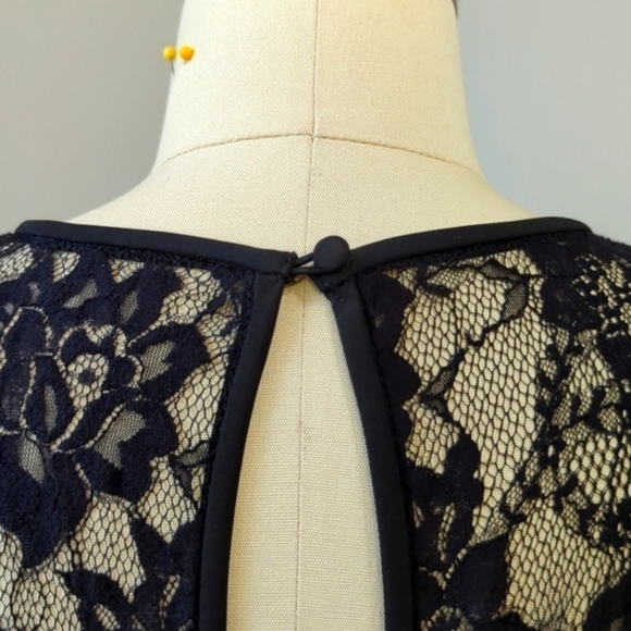 White House Black Market Floral Lace Sleeveless Cocktail Dress. Size 8 - Picture 8 of 13